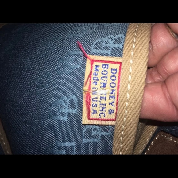 Dooney & Bourke handbag - Picture 3 of 3